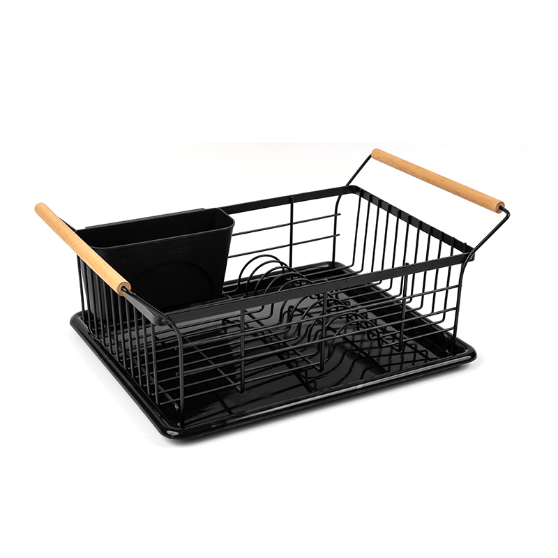 একটি কাঠের হাতল সহ একটি বাটি এবং প্লেট শুকানোর র্যাক