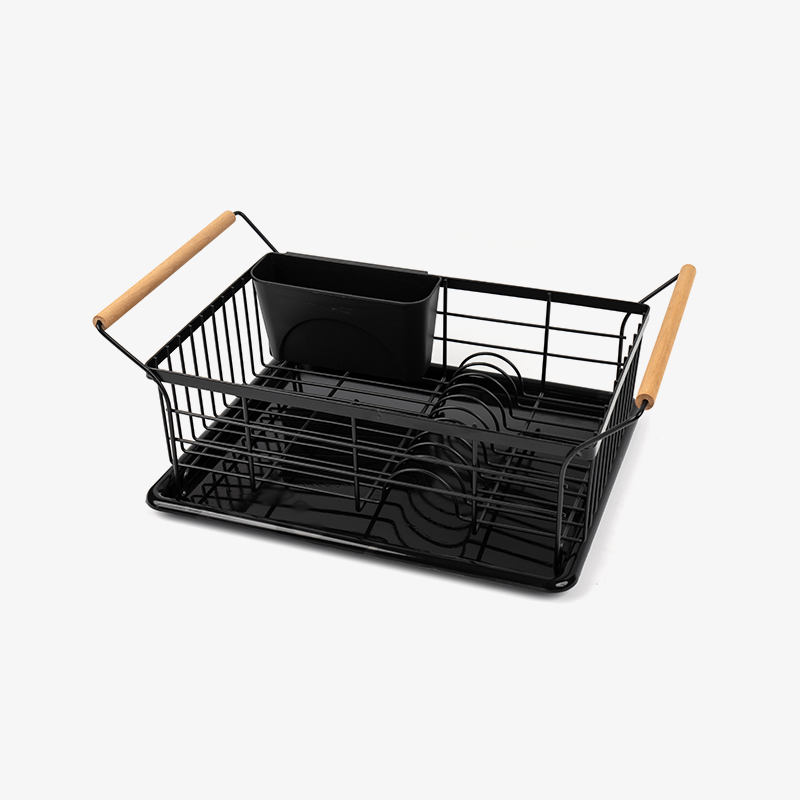 একটি কাঠের হাতল সহ একটি বাটি এবং প্লেট শুকানোর র্যাক