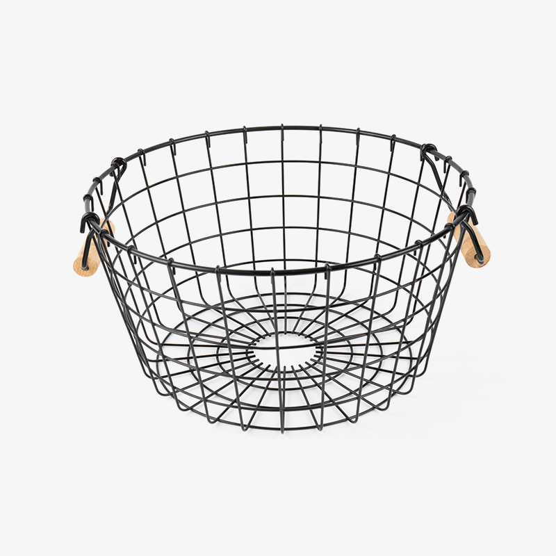 নোংরা কাপড়ের ঝুড়ি